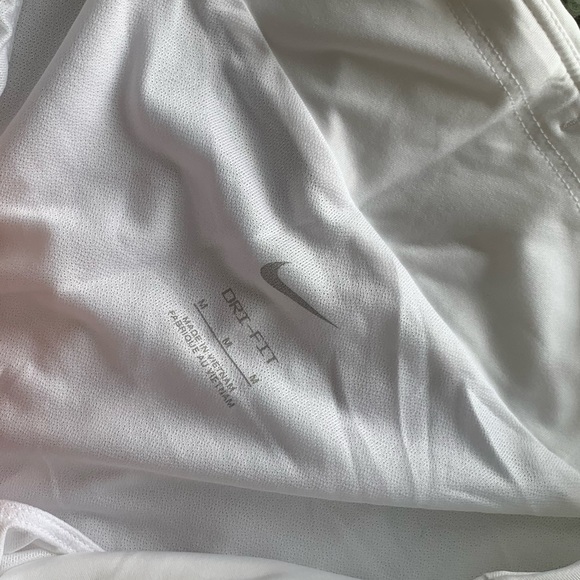 Nike shorts - Picture 3 of 4